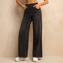 Load image into Gallery viewer, Shascullfites Melody Dark Grey Women's Wide Leg Jeans Multiple Pockets Stretchy Knit Casual Baggy Jeans