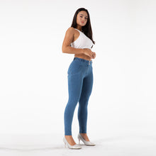 Load image into Gallery viewer, Shascullfites Melody Tailored Plus Size Jeans Woman Stretch Jeans Female Denim Pencil Blue Skinny Pants Trousers Booty Lift Leggings
